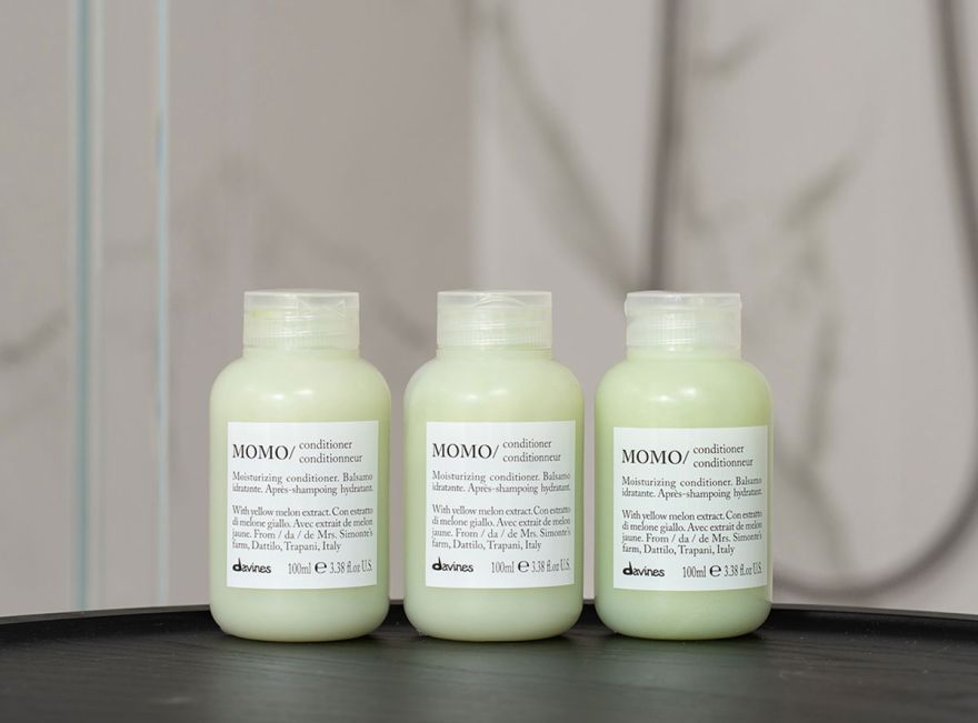 Acondicionador MOMO en formato viaje