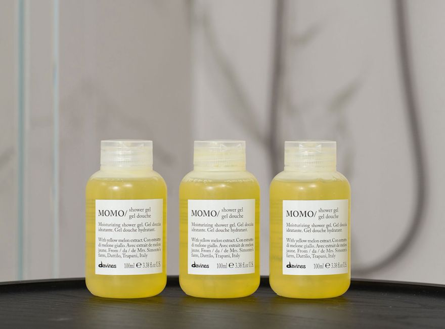 Gel de ducha MOMO en formato viaje